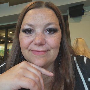 Meet your Posher, Suzan